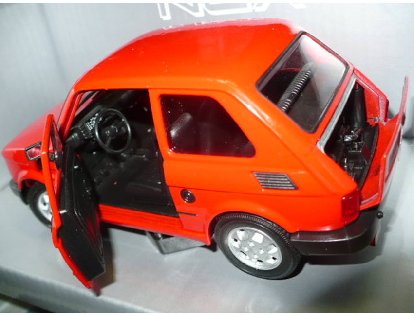 Fiat 126 model 1:21 cerveny