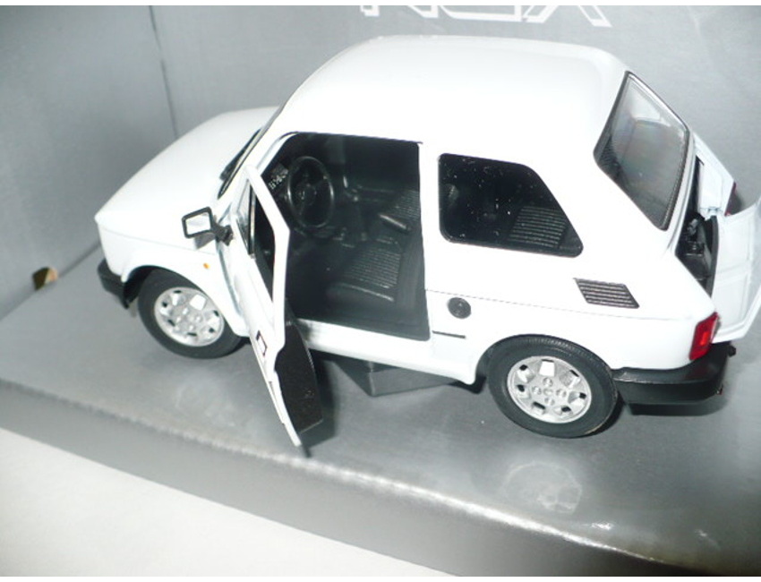 Fiat 126 MODEL 1:21 Biely